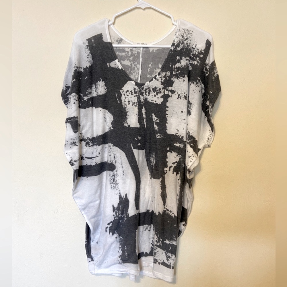 Enti Clothing black and white tie dye knit top dolman sleeves  Sz L
